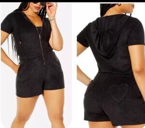 Yitty Terry Short Onsie / Romper / Jumper NWT!! Black,Heart Back Pockets - SzMed